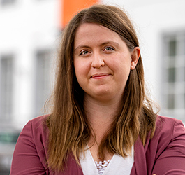 Ved å bruke rive- og slitesterke materialer utvikler vi verneklær med lang levetid